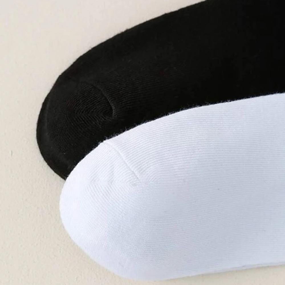 Expression Embroidered Crew Socks🧦 - Picture 3 of 4